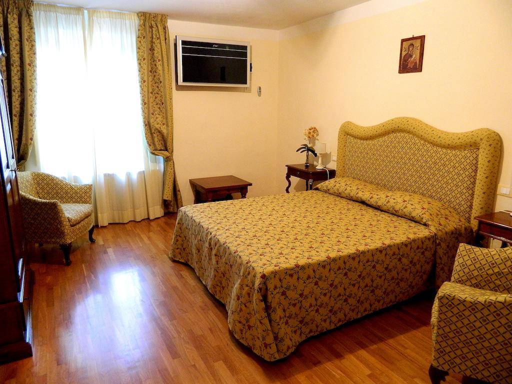 Il Campanile B&B Pisa Værelse billede